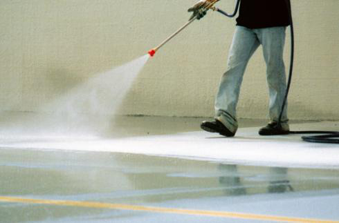 Сохраняем свойства бетона после укладки - главные правила ухода